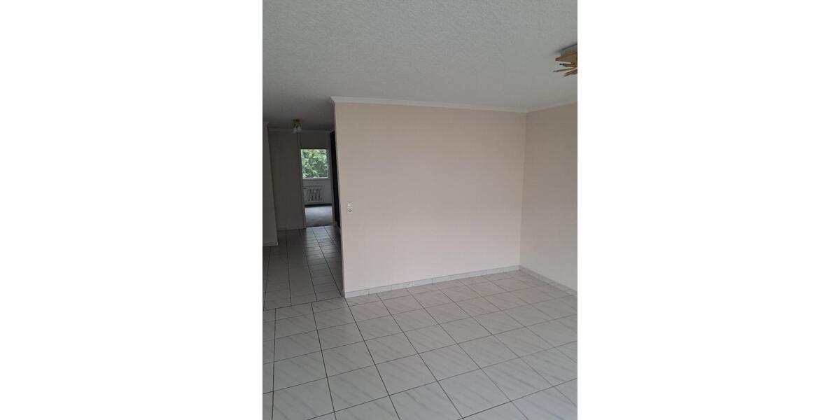 Etagenwohnung Schwalbach am Taunus - 3 Zimmer, 82 m&sup2;, 285.000&euro; | Angebot:25306281