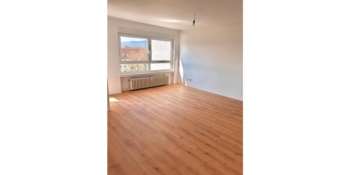 Etagenwohnung Steinbach (Taunus) - 4 Zimmer, 94 m&sup2;, 1.450&euro; | Angebot:25875044
