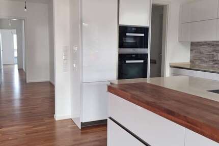 Wohnung Bad Soden am Taunus - 4 Zimmer, 145 m&sup2;, 3.200&euro; | Angebot:25936351