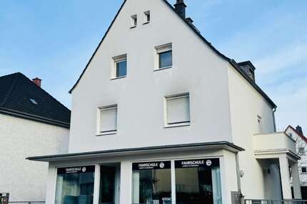 Haus Rüsselsheim am Main - 7 Zimmer, 177 m&sup2;, 549.500&euro; | Angebot:25294471