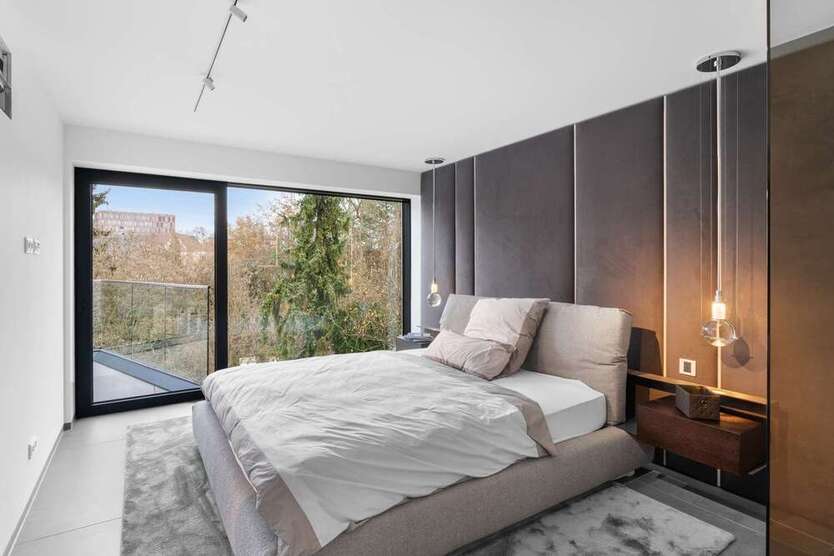 Wohnung zum Kaufen in Frankfurt 3.900.000 € 274.57 m²