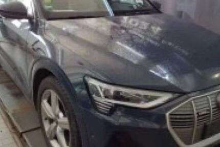 Audi e-tron 43.721 km 38.890 &euro; Hofheim 65719