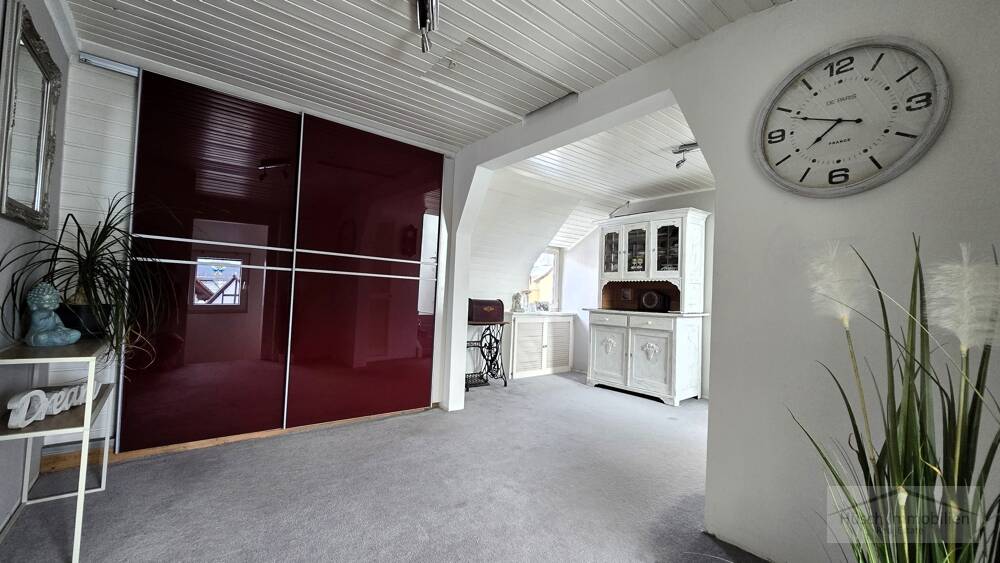 Einfamilienhaus Taunusstein / Neuhof Neuhof - 8 Zimmer, 224 m&sup2;, 749.000&euro; | Angebot:26218735
