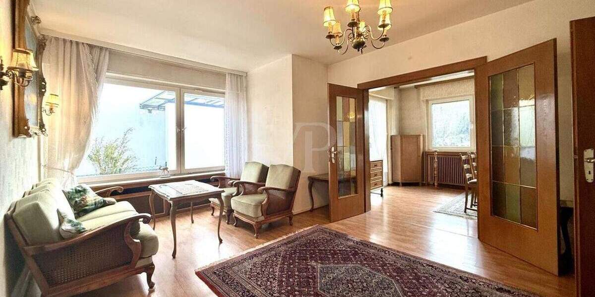 1-2 Familienhaus auf großem Grundstück 8 zimmer