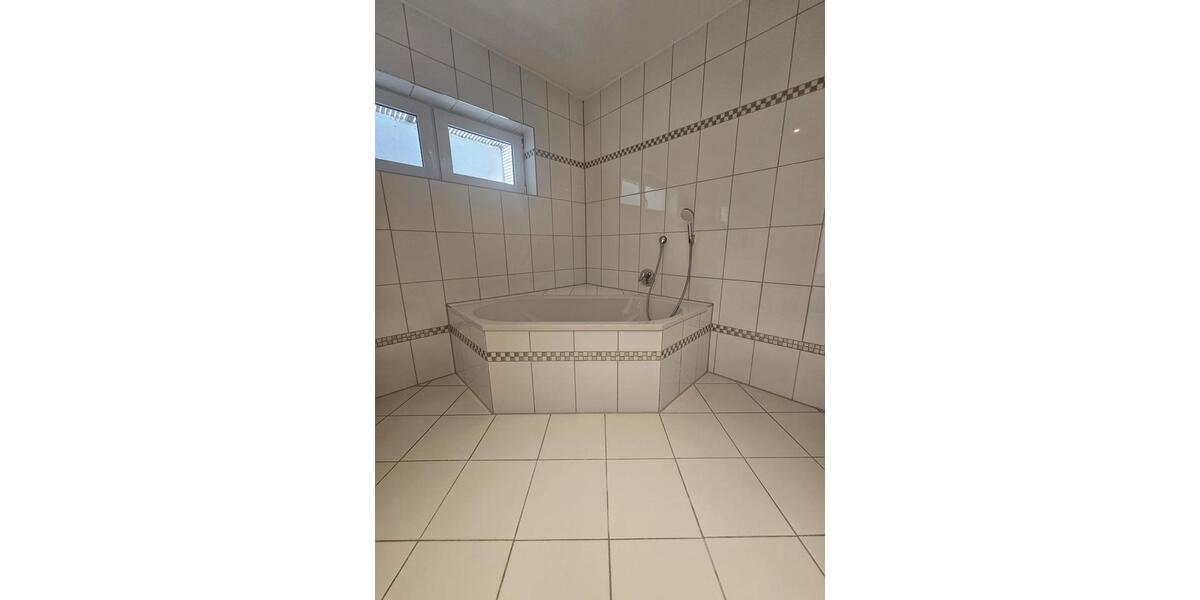 Erdgeschoßwohnung Kelkheim (Taunus) - 2.5 Zimmer, 88 m&sup2;, 349.000&euro; | Angebot:26404892