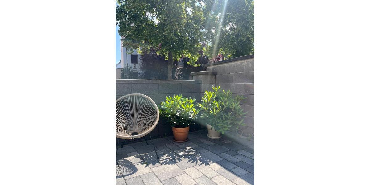 Erdgeschoßwohnung Bad Camberg - 3 Zimmer, 120 m&sup2;, 1.250&euro; | Angebot:25515616