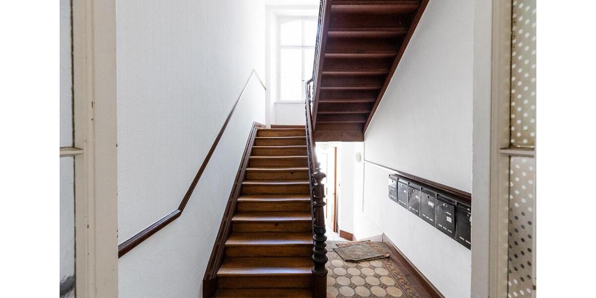 Dachgeschoßwohnung Wiesbaden Südost - 2 Zimmer, 42 m&sup2;, 795&euro; | Angebot:26338111