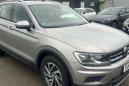 VW Tiguan 1.4 TSI Act 150PS DSG Sound/AHK/NAVI 77.700 km 19.490 € Frankfurt 60386