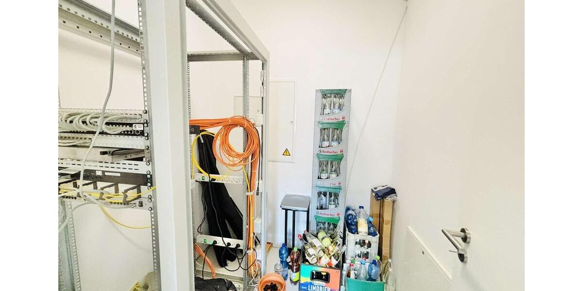 AS IMMOBILIEN: Exklusives Büro-Loft in Toplage von Idstein – 1. OG mit Aufzug & Balkon zimmer