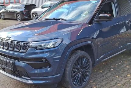 Jeep Compass 74.821 km 20.980 &euro; Rüsselsheim 65428