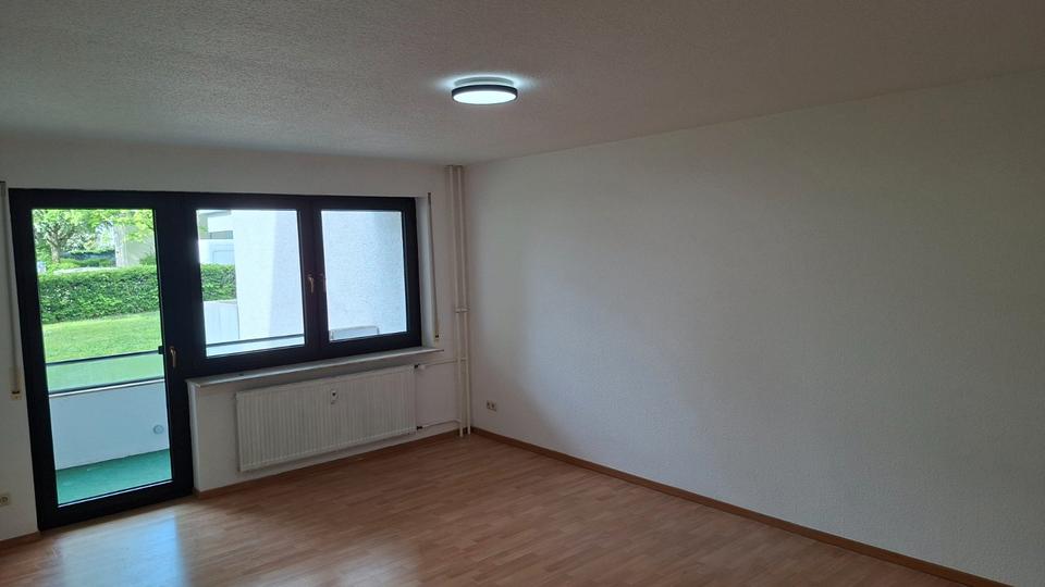 Erdgeschoßwohnung Wiesbaden Schierstein - 2 Zimmer, 65 m&sup2;, 900&euro; | Angebot:26338615