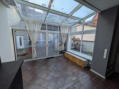 MODERN WOHNEN MIT WINTERGARTEN, GARAGE, EBK 5 zimmer