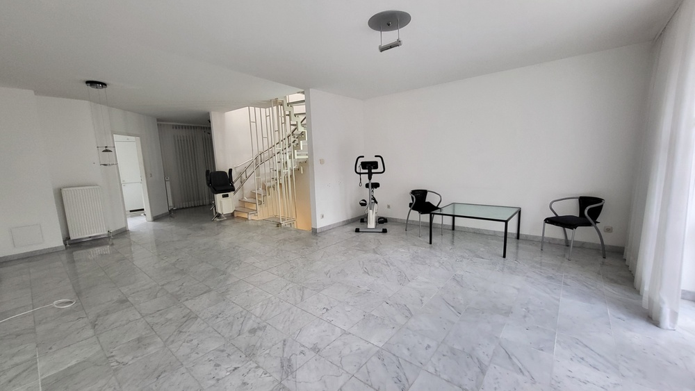 RMH mit Garage, 2 Balkonen, Garten und Terrasse - Reihenmittelhaus Wiesbaden Klarenthal | Angebot:25972229