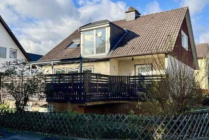 HOFHEIM: RENOVIERTES EFH MIT 6 ZIMMERN, 2 BÄDERN, 2 KÜCHEN, GARAGE UND CARPORT 6 zimmer