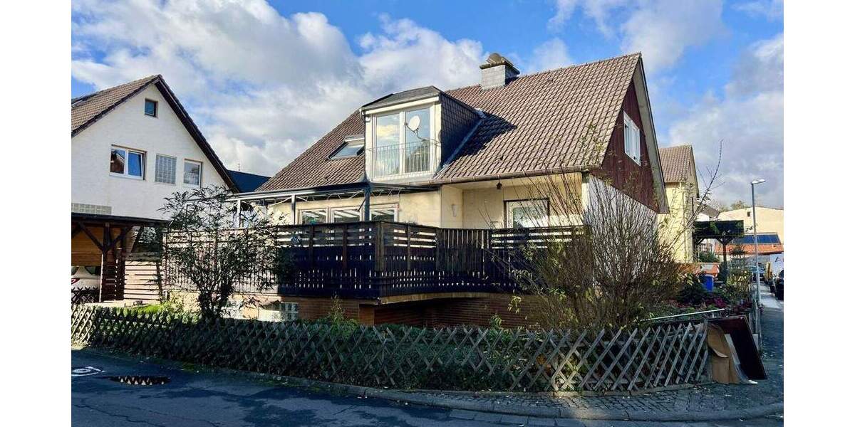 HOFHEIM: RENOVIERTES EFH MIT 6 ZIMMERN, 2 BÄDERN, 2 KÜCHEN, GARAGE UND CARPORT 6 zimmer