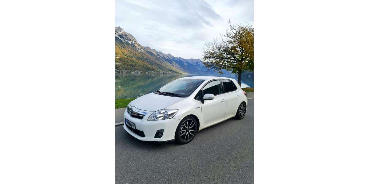 Toyota Auris 140.000 km 9.100 &euro; Eltville Am Rhein 65343