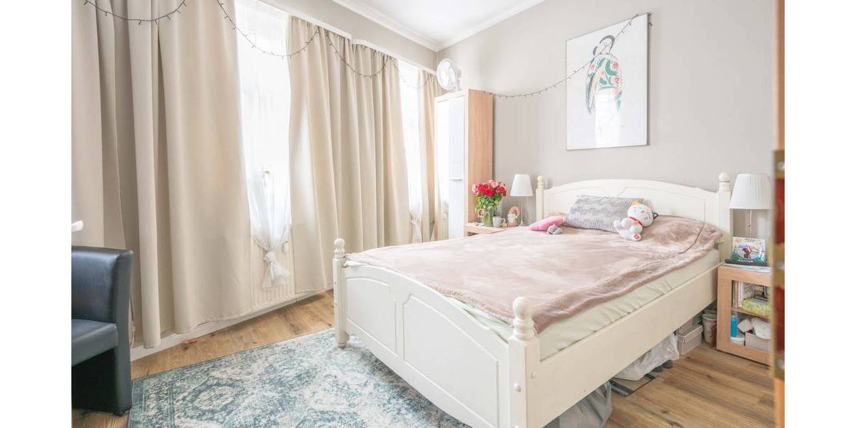 Denkmalgeschützes Hofanwesen - derzeit in sechs Einheiten aufgeteilt - mit vielen Optionen 8 zimmer