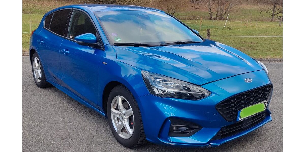 Ford Focus 133.000 km 11.700 &euro; Wiesbaden 65185
