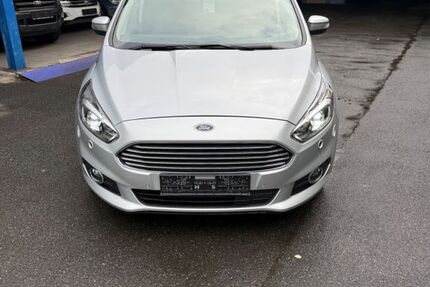 Ford S-Max 110.425 km 9.999 &euro; Wiesbaden 65189
