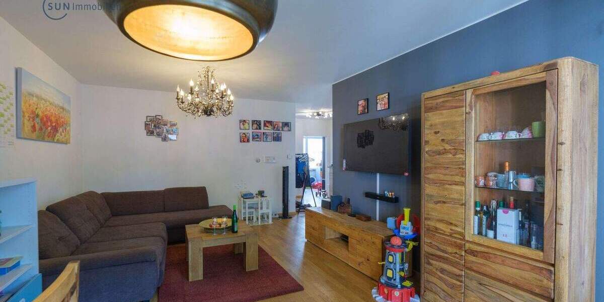 Etagenwohnung Frankfurt am Main Bockenheim - 3 Zimmer, 90 m&sup2;, 2.000&euro; | Angebot:25246475