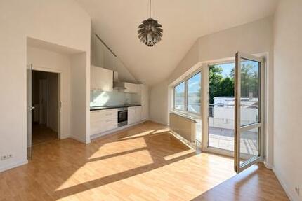 Haus Kelkheim (Taunus) - 2 Zimmer, 58 m&sup2;, 1.600&euro; | Angebot:27597000