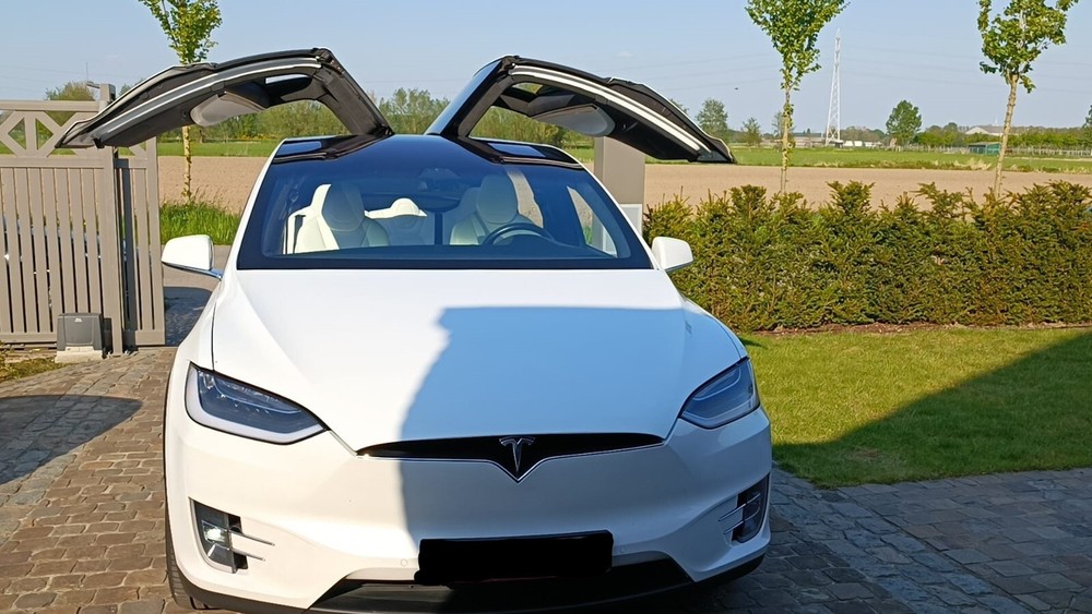 Tesla Model X 255.000 km 37.950 € Sint-Niklaas 