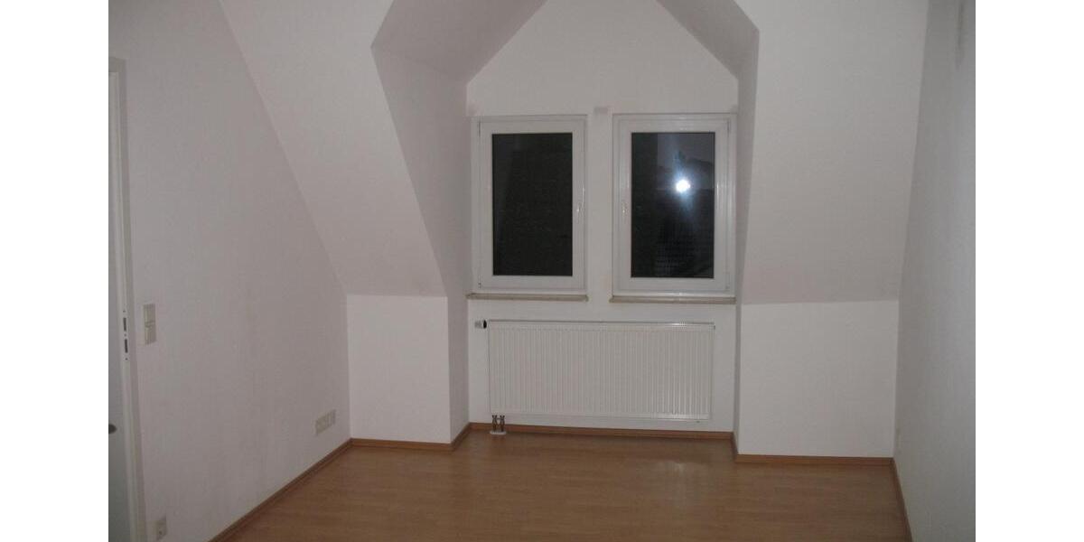 Bad Homburg-Kirdorf 50qm 2 Zimmer KücheDusch, Kellerraum,Kfz-Stp 2 zimmer