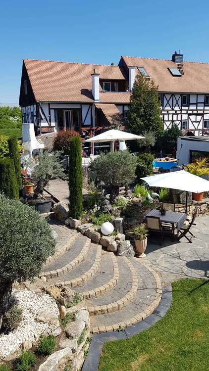 Haus zum Kaufen in Ginsheim-Gustavsburg 1.299.000 € 320 m²