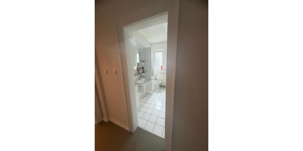 Wohnung ab 01.02.2026 Erich-Ollenhauer-Str. 4 zimmer