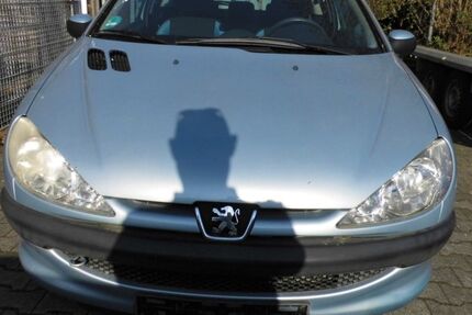 Peugeot 206 131.000 km 990 &euro; Mainz-Kastel 55252