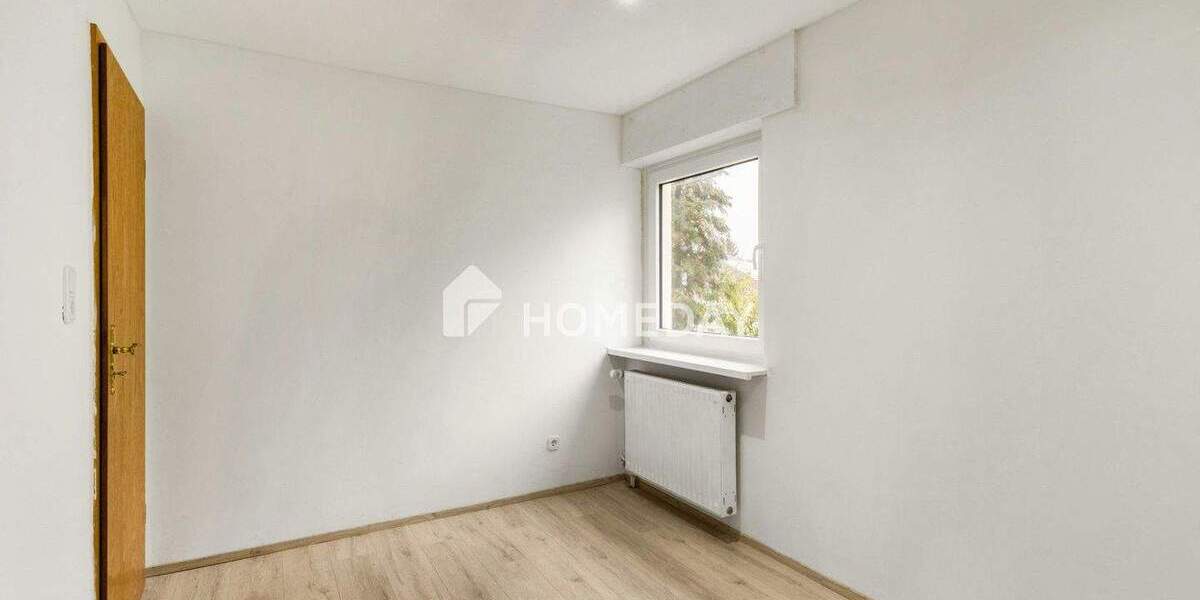 Familienidylle im Grünen - vielseitiges Zweifamilienhaus mit Ausbaureserve 6 zimmer