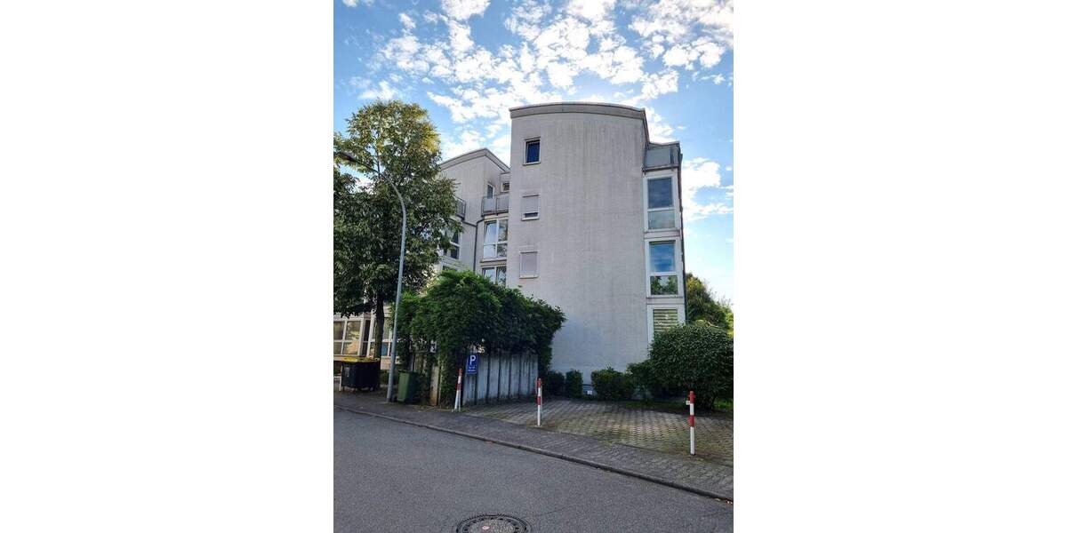 Vermietete 3-Zimmer-Wohnung mit Tageslichtbad und gleich 2 Balkonen 3 zimmer