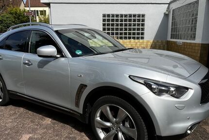INFINITI QX70 175.000 km 15.800 &euro; Ingelheim 55218