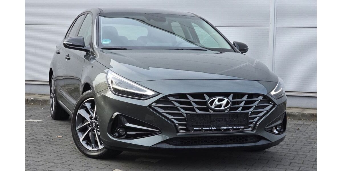 Hyundai i30 61.989 km 15.900 &euro; Wiesbaden 65201