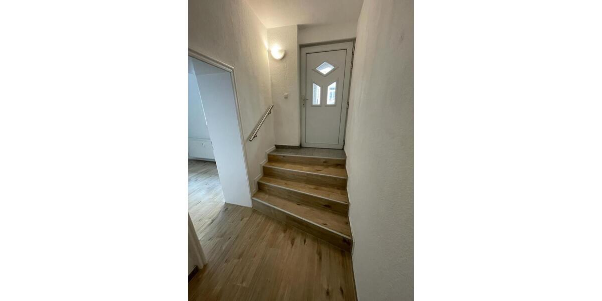 Etagenwohnung Wiesbaden Biebrich - 2 Zimmer, 59 m&sup2;, 1.150&euro; | Angebot:25367154