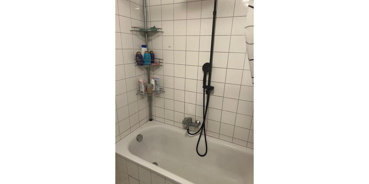Dachgeschoßwohnung Wiesbaden Südost - 2.5 Zimmer, 65 m&sup2;, 1.060&euro; | Angebot:26623501