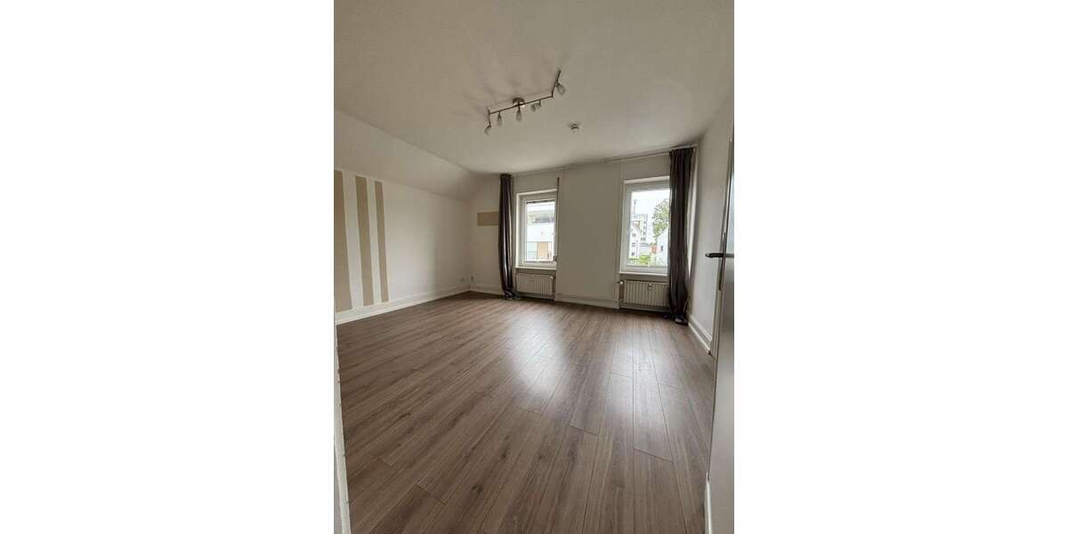 Etagenwohnung Oberursel (Taunus) - 4 Zimmer, 82 m&sup2;, 1.400&euro; | Angebot:26836807