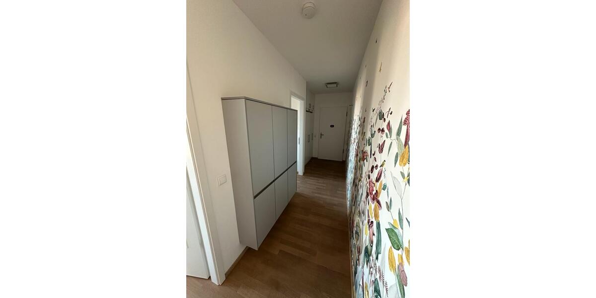 Hochwertige teilmöblierte 3-Zimmer-Etagenwohnung mit Balkon! 3 zimmer