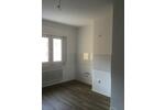 Sanierte und renovierte 2-Zimmer-Wohnung mit Balkon und Tageslichtbad