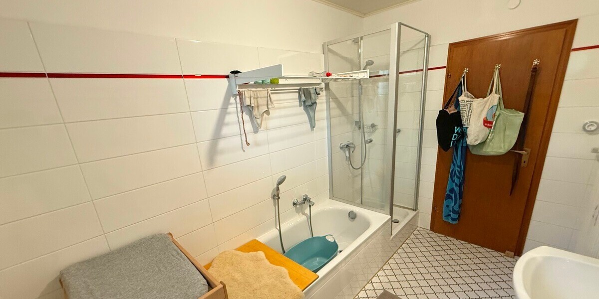 Hofheim: Attraktives 2 Familienhaus als Kapitalanlage in Bestlage am Rosenberg - Zweifamilienhaus Hofheim | Angebot:26644592