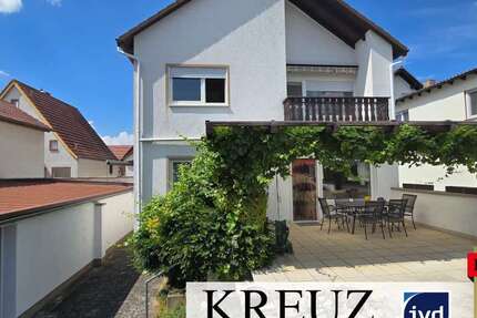 Haus Groß-Gerau / Berkach Berkach - 9 Zimmer, 251 m&sup2;, 624.900&euro; | Angebot:27171074