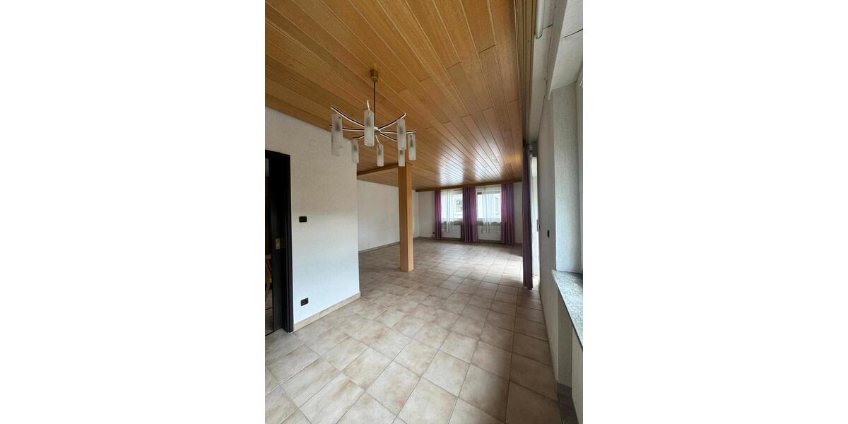 Erdgeschoßwohnung Rüsselsheim am Main - 3 Zimmer, 80 m&sup2;, 1.550&euro; | Angebot:26498550