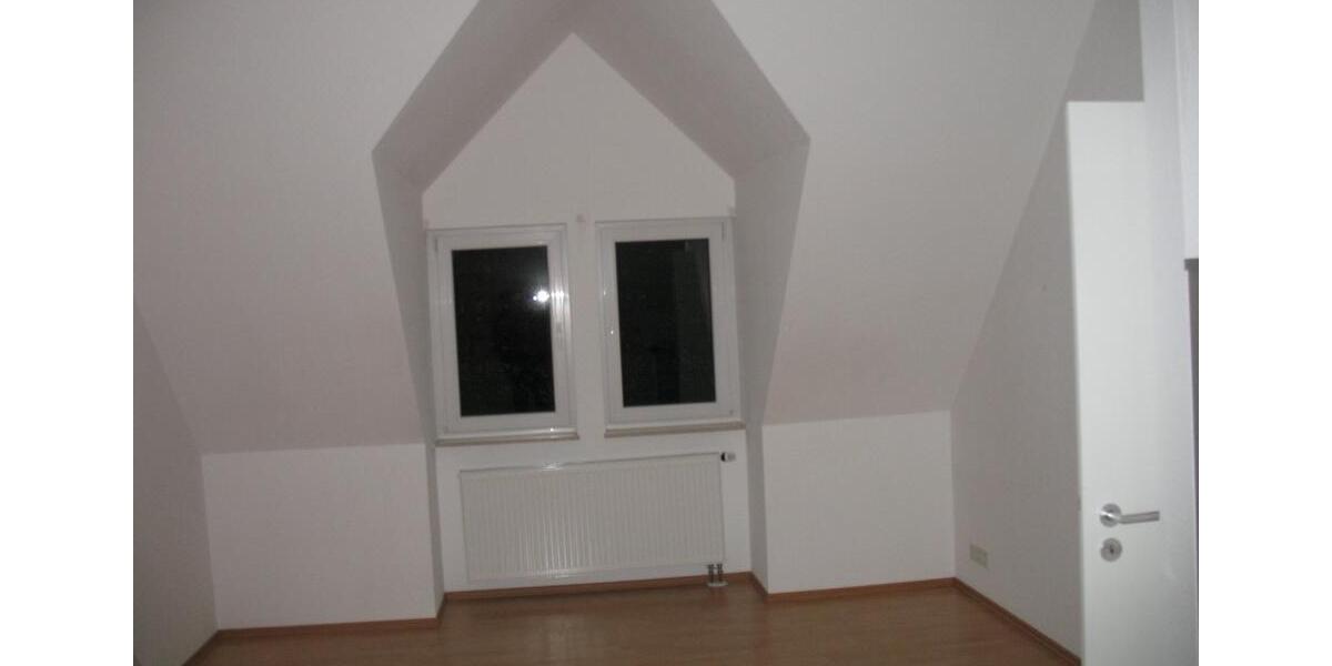 Bad Homburg-Kirdorf 50qm 2 Zimmer KücheDusch, Kellerraum,Kfz-Stp 2 zimmer