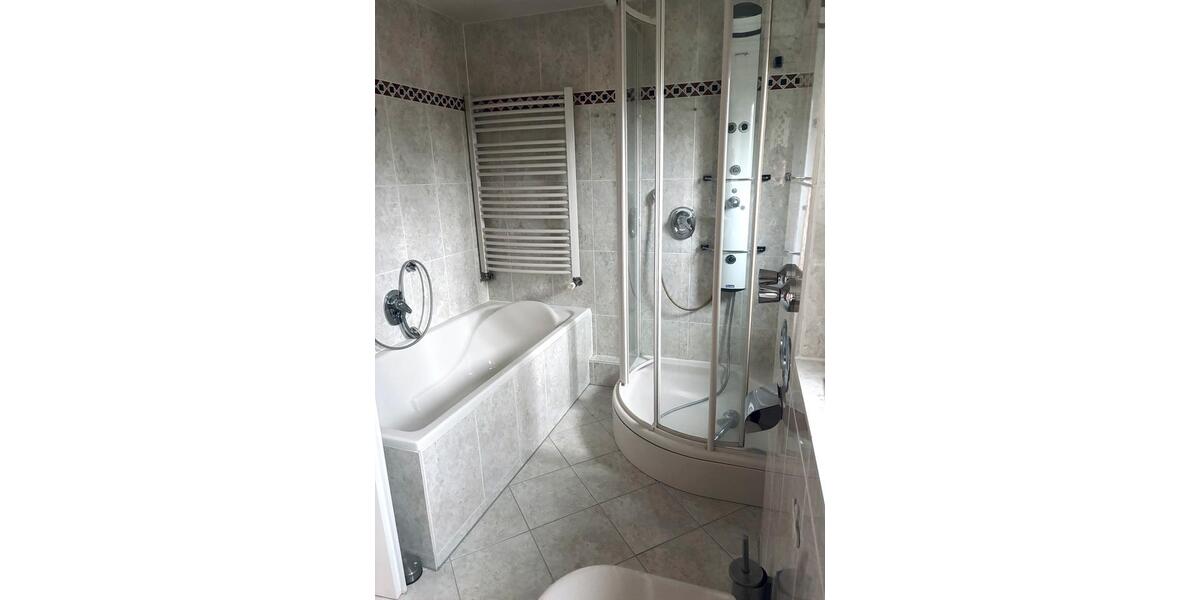 Wunderschöne, helle 4-Zimmer-Wohnung mit Ausblick ins Grüne 4 zimmer