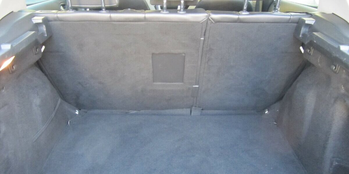 Peugeot 308 Platinum+ Klma+Insp+ TÜV + NEU + 230.447 km 3.435 &euro; Schwalbach/Taunus 65824