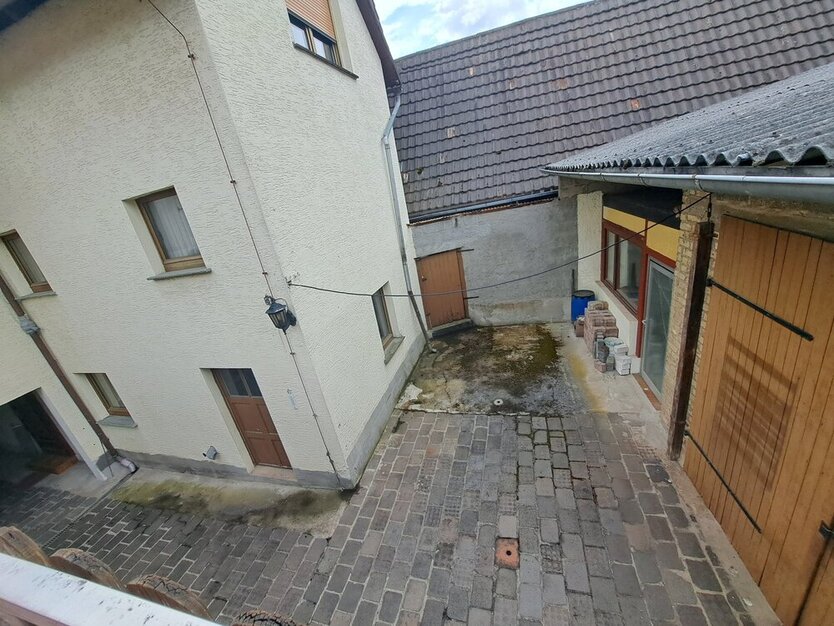 Flörsheim-OT, EFH + Nebengeb. 9 zimmer