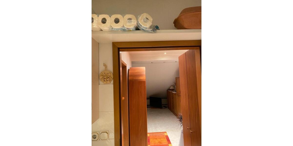 Dachgeschoßwohnung Wiesbaden Bierstadt - 2 Zimmer, 44 m&sup2;, 490&euro; | Angebot:26396316