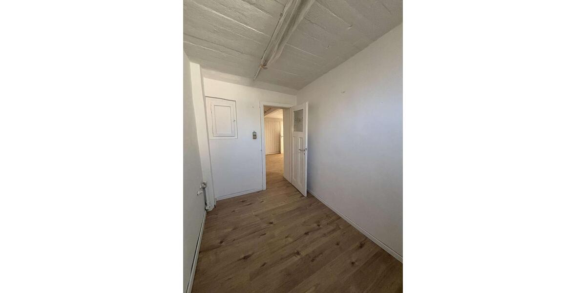 Sofort verfügbare Lagerfläche 113 m² – zentral in Mainz-Kastel zimmer