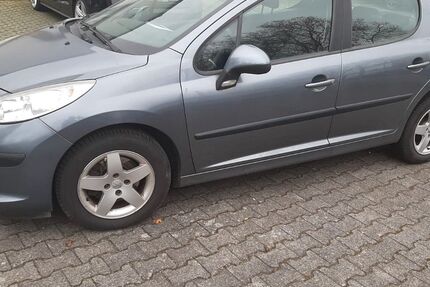 Peugeot 207 108.000 km 2.950 € Mainz 55130