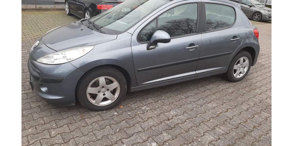 Peugeot 207 108.000 km 2.950 &euro; Mainz 55130